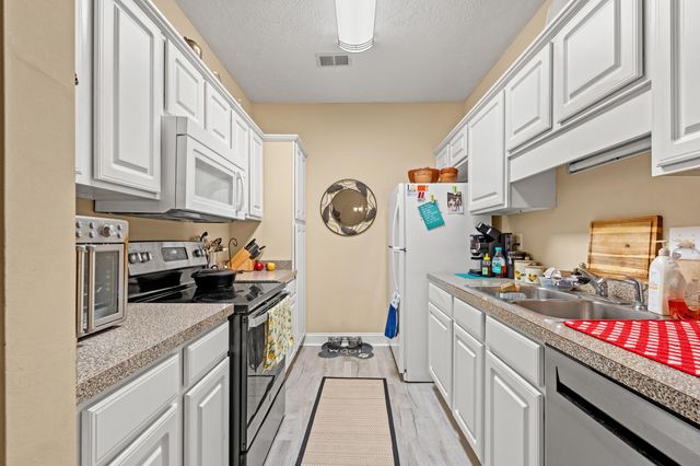 111 Fountain Pointe Ln Unit 202, Myrtle Beach, SC 29579