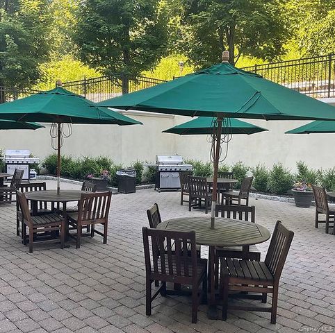 506 Trump Park, Shrub Oak, NY 10588