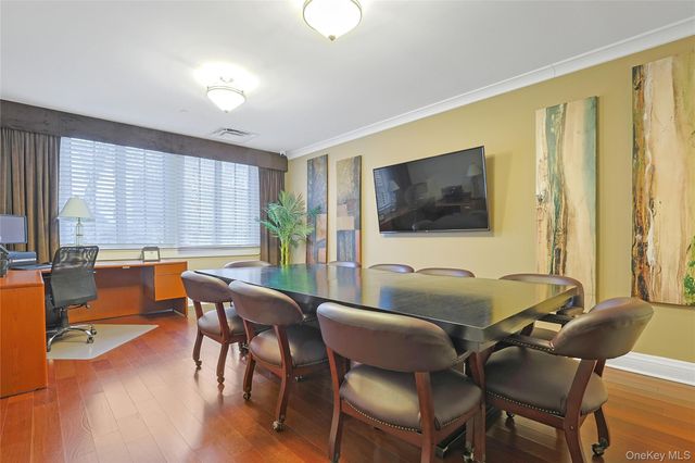 506 Trump Park, Shrub Oak, NY 10588
