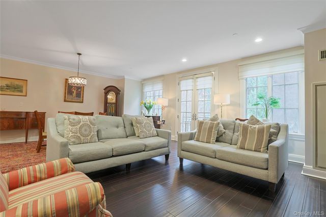 506 Trump Park, Shrub Oak, NY 10588