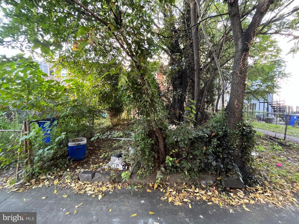 2807 WINCHESTER ST, Baltimore, MD 21216