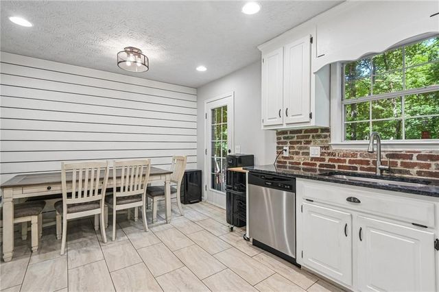 1535 Kimberly Place, Canton, GA 30114