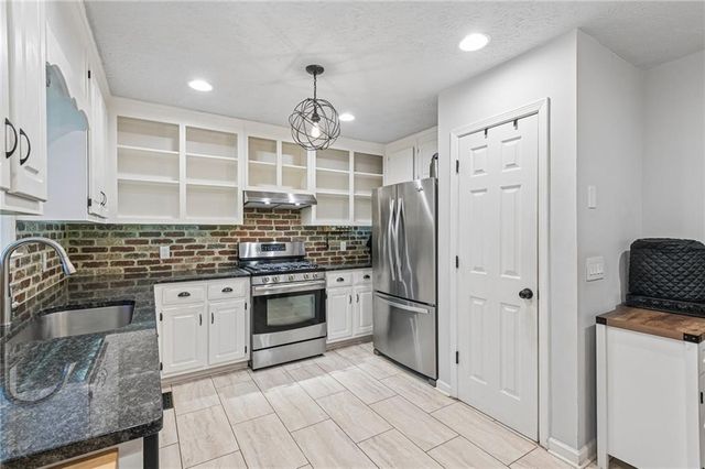 1535 Kimberly Place, Canton, GA 30114