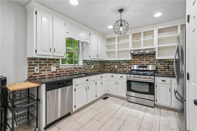 1535 Kimberly Place, Canton, GA 30114