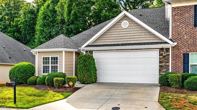 125 Chestnut Bend Drive, Greensboro, NC 27406