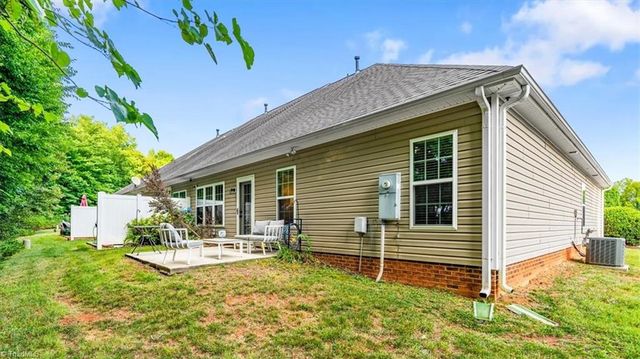 125 Chestnut Bend Drive, Greensboro, NC 27406