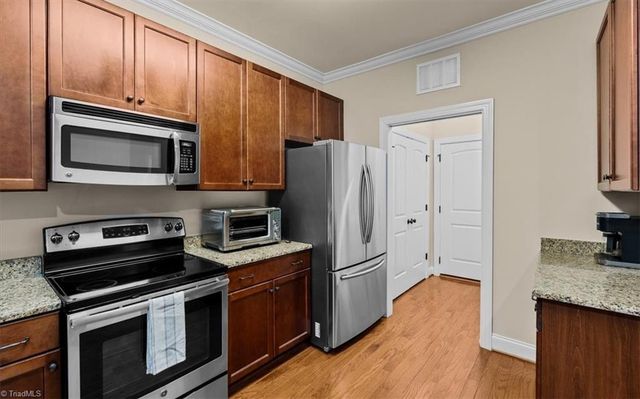 125 Chestnut Bend Drive, Greensboro, NC 27406