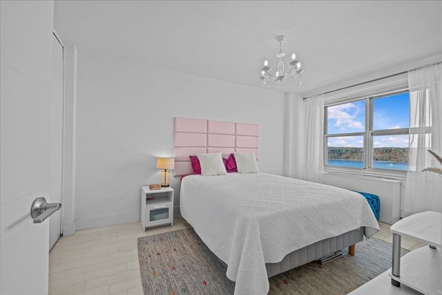 555 Kappock St Apt 26E, New York City, NY 10463