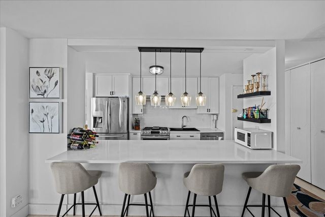 555 Kappock St Apt 26E, New York City, NY 10463