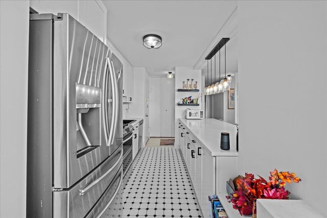 555 Kappock St Apt 26E, New York City, NY 10463