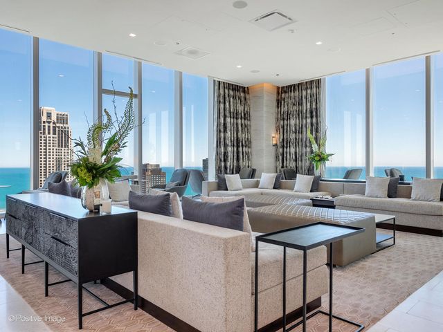 363 E Wacker Drive 7301, Chicago, IL 60601