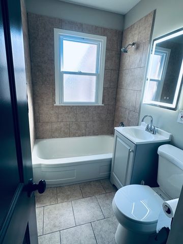 35 166th Place, Calumet City, IL 60409