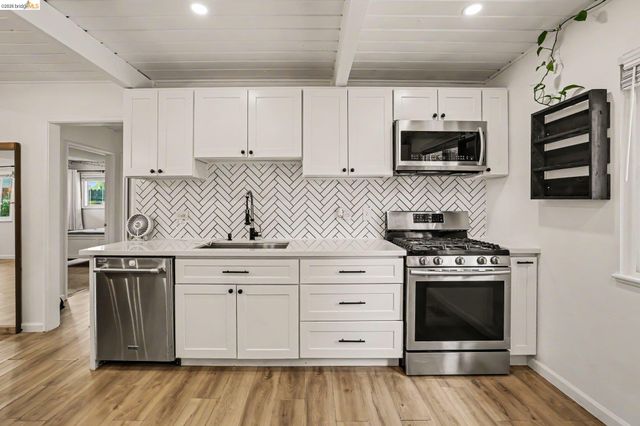 2889 Gillet Avenue, Concord, CA 94520