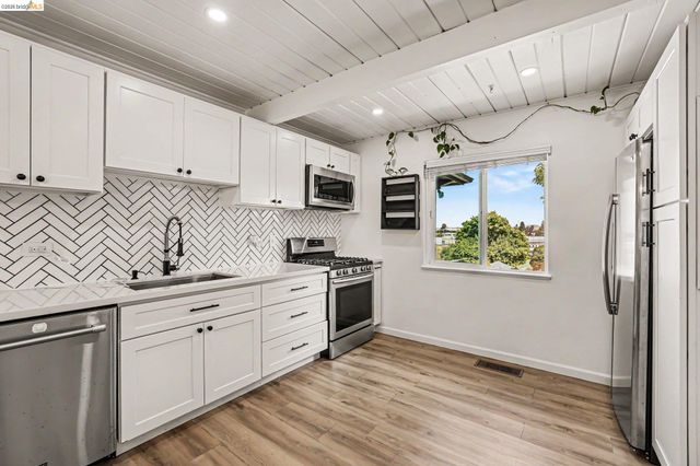 2889 Gillet Avenue, Concord, CA 94520