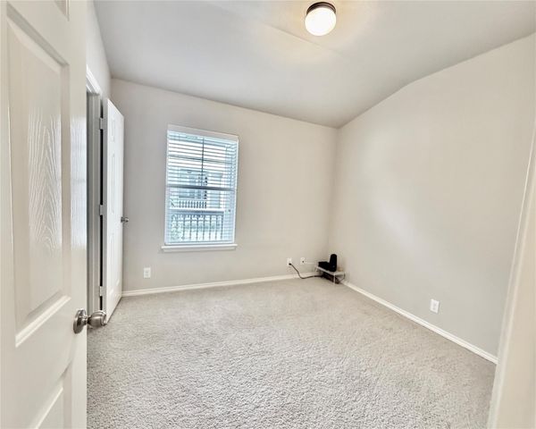 8800 White Ibis DR 130, Austin, TX 78729