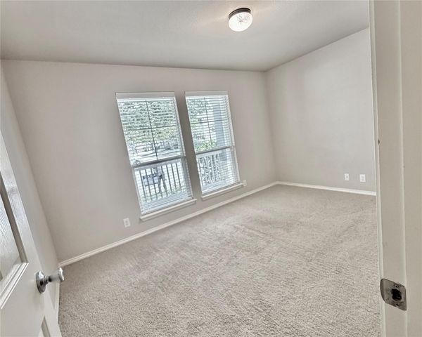 8800 White Ibis DR 130, Austin, TX 78729