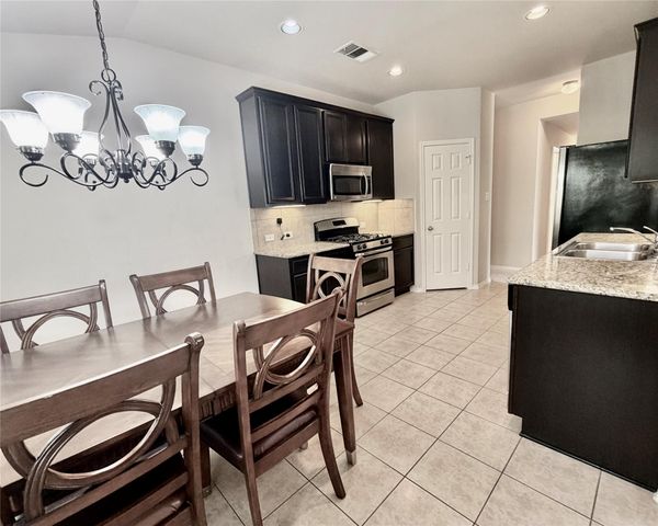 8800 White Ibis DR 130, Austin, TX 78729