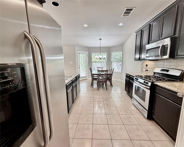 8800 White Ibis DR 130, Austin, TX 78729