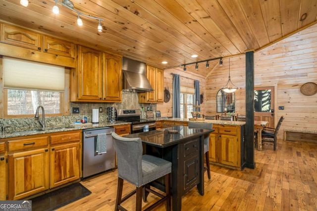 165 Christian Crossing 15, Morganton, GA 30560