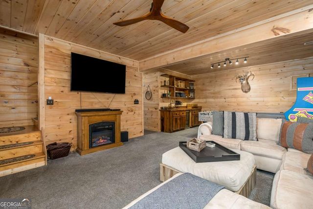 165 Christian Crossing 15, Morganton, GA 30560