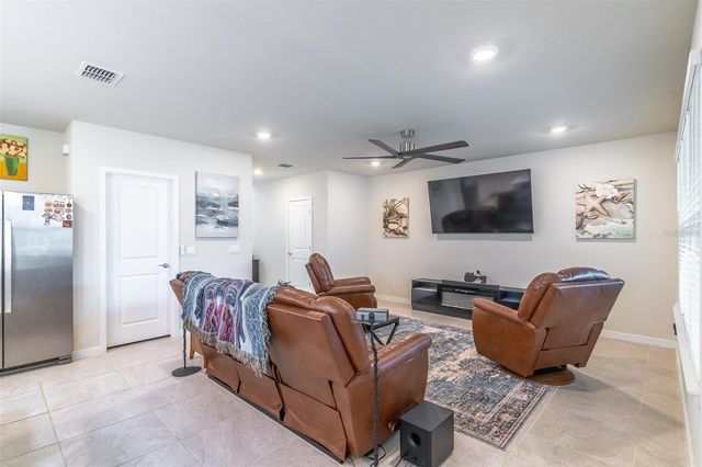 6074 WINDY LEAF ALLEY, St Cloud, FL 34771