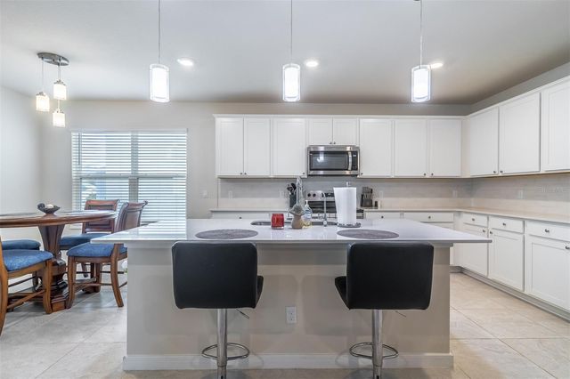 6074 WINDY LEAF ALLEY, St Cloud, FL 34771