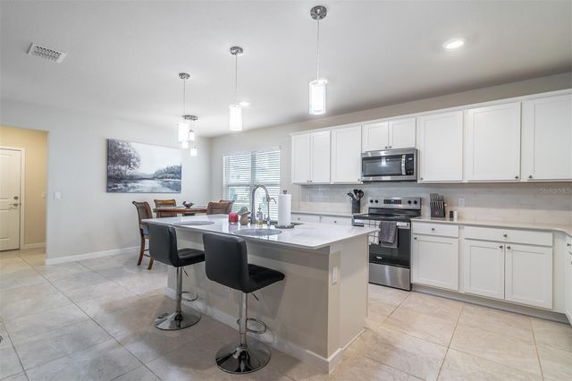 6074 WINDY LEAF ALLEY, St Cloud, FL 34771