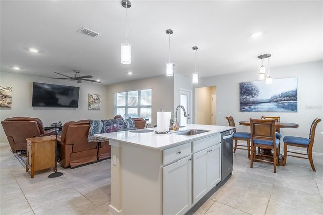 6074 WINDY LEAF ALLEY, St Cloud, FL 34771