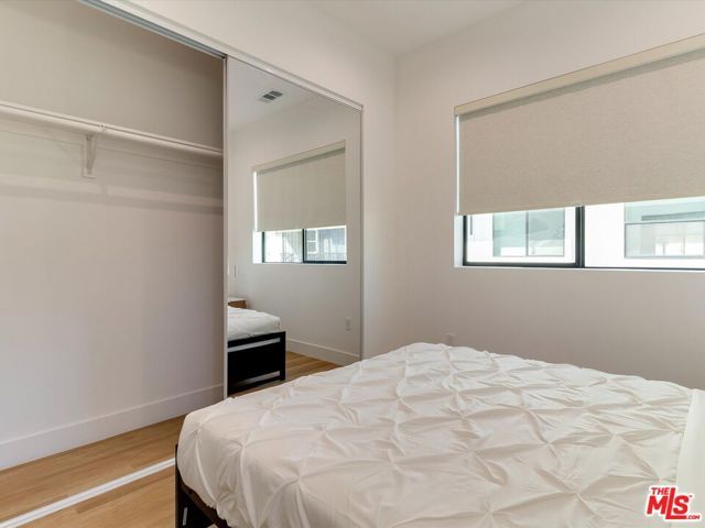 2815 S Redondo Boulevard, Los Angeles, CA 90016