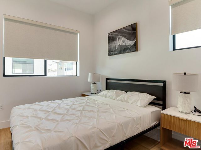 2815 S Redondo Boulevard, Los Angeles, CA 90016