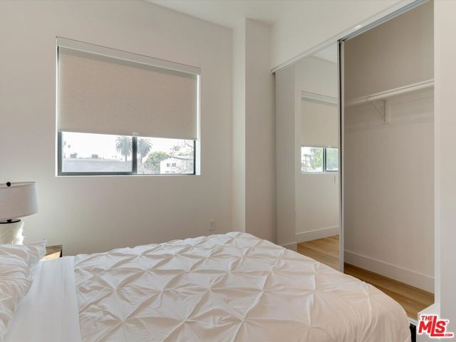 2815 S Redondo Boulevard, Los Angeles, CA 90016