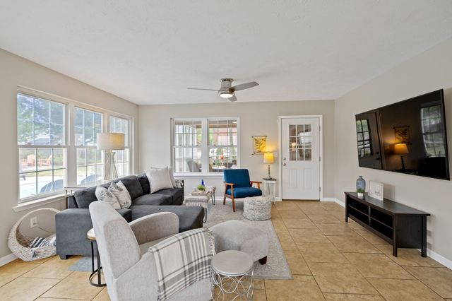 105 Hedge Ct, Smyrna, TN 37167