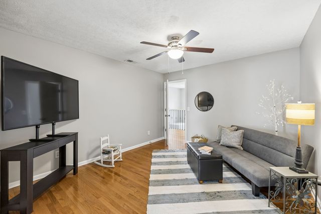 105 Hedge Ct, Smyrna, TN 37167