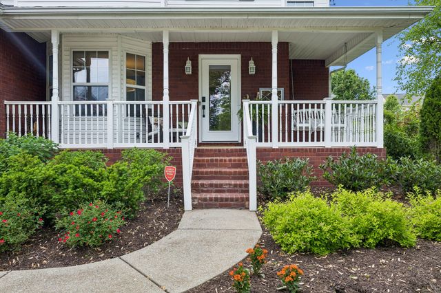 105 Hedge Ct, Smyrna, TN 37167