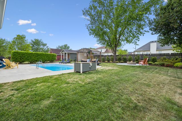 105 Hedge Ct, Smyrna, TN 37167