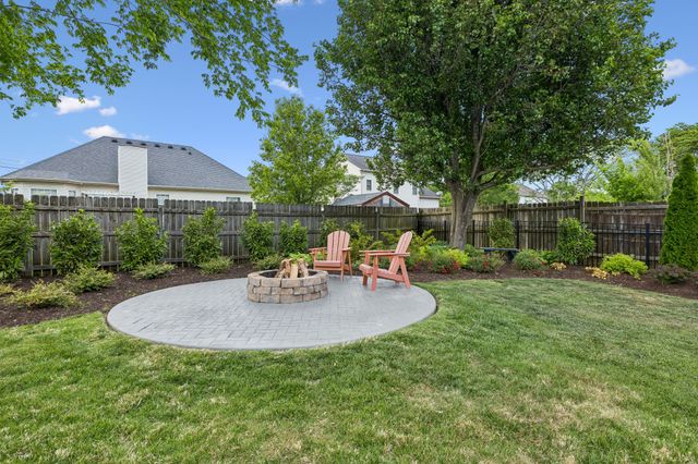 105 Hedge Ct, Smyrna, TN 37167