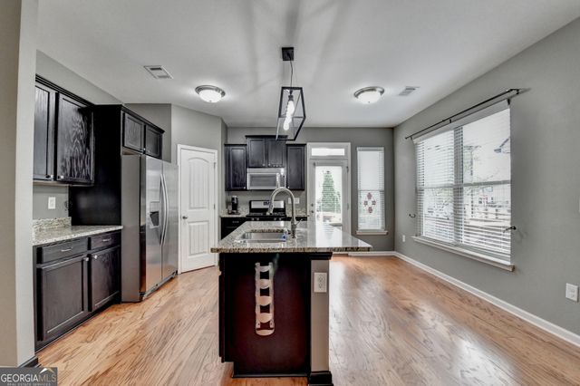 6925 Creekstone Place, Flowery Branch, GA 30542