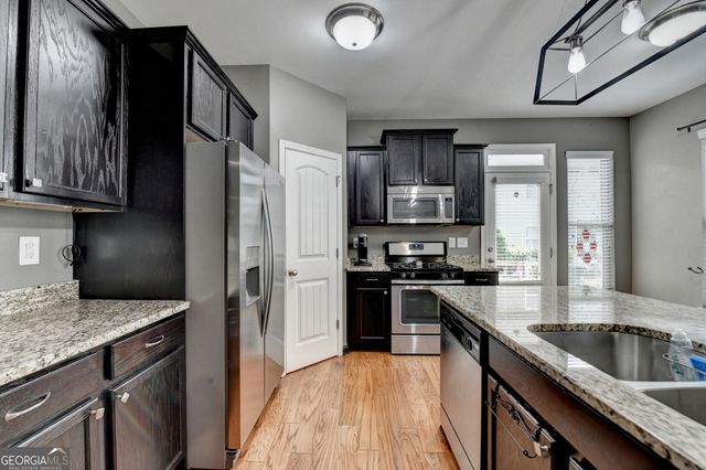 6925 Creekstone Place, Flowery Branch, GA 30542