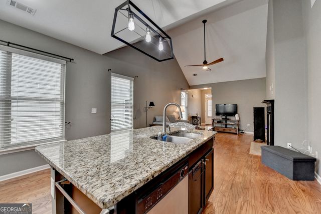 6925 Creekstone Place, Flowery Branch, GA 30542