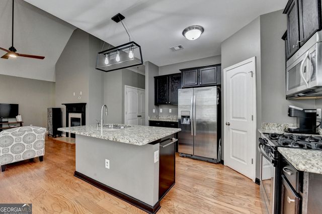 6925 Creekstone Place, Flowery Branch, GA 30542