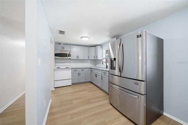20514 MICKENS DRIVE, Dade City, FL 33523