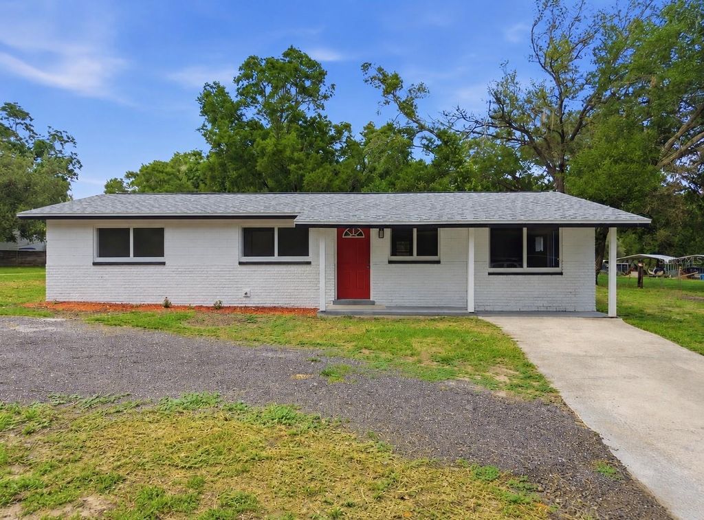 20514 MICKENS DRIVE, Dade City, FL 33523
