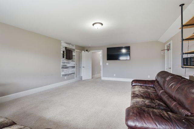 1308 Reynard Dr, Gallatin, TN 37066