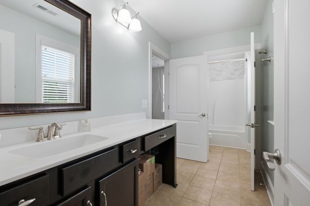 1308 Reynard Dr, Gallatin, TN 37066