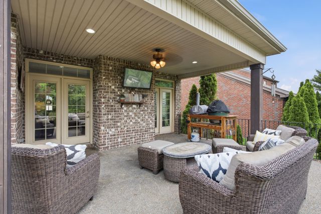 1308 Reynard Dr, Gallatin, TN 37066