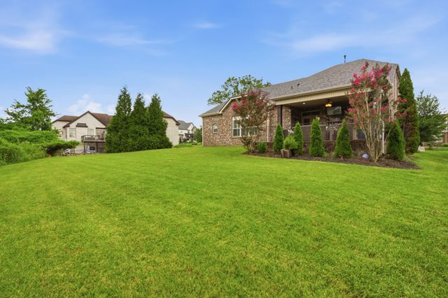 1308 Reynard Dr, Gallatin, TN 37066