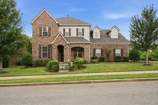 1308 Reynard Dr, Gallatin, TN 37066