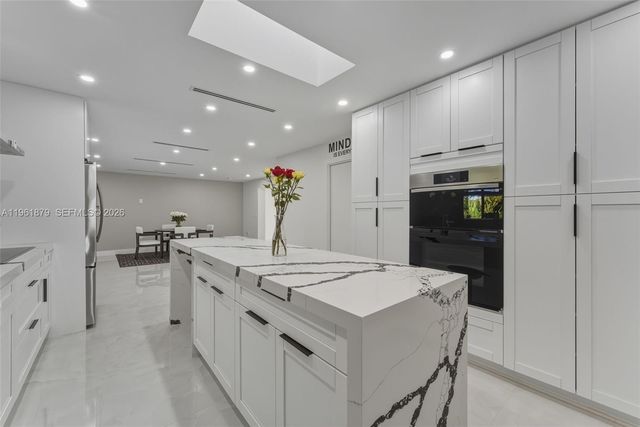 2825 SW 79th Ct, Miami, FL 33155