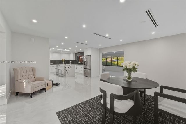 2825 SW 79th Ct, Miami, FL 33155