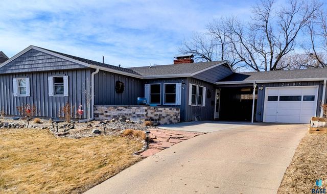 2405 S Lyndale Ave Avenue, Sioux Falls, SD 57105
